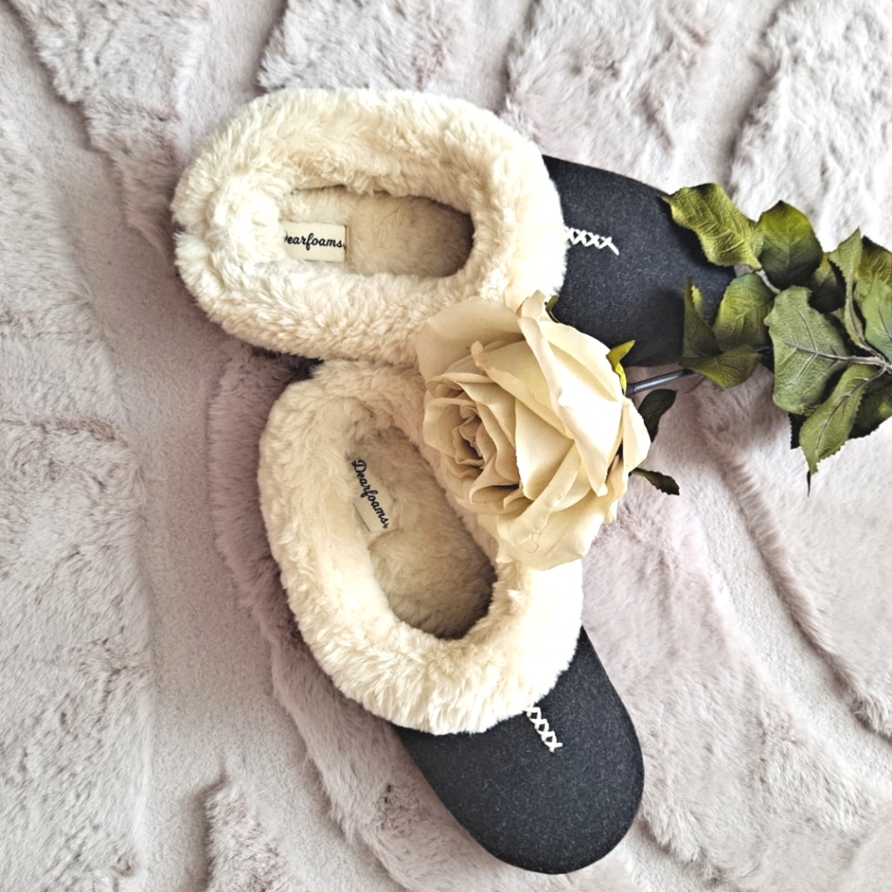 Womens Cozy Slippers Blue Size 9-10